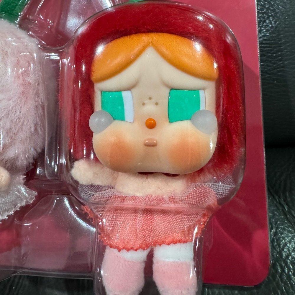 CRYBABY Crying For Love Series-Vinyl Plush Hanging
Card (Love You Cherry Much) - Picture 3 of 4